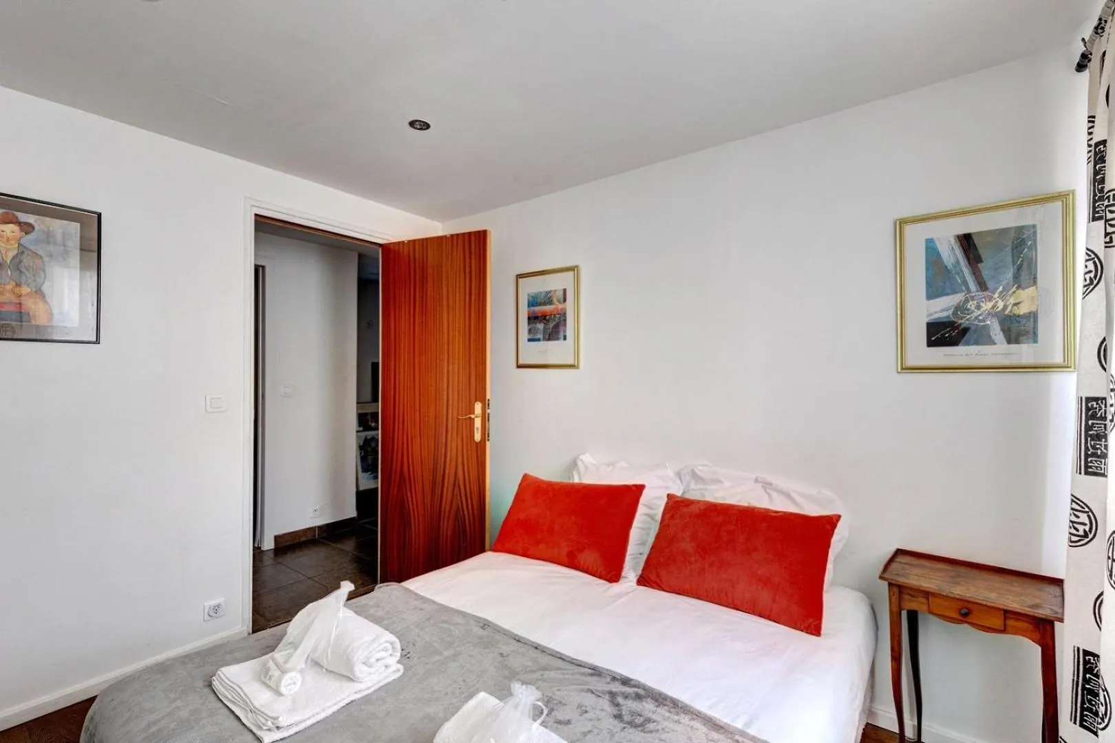 259 Suite Suzy - Superb Duplex In Paris 0*,  France